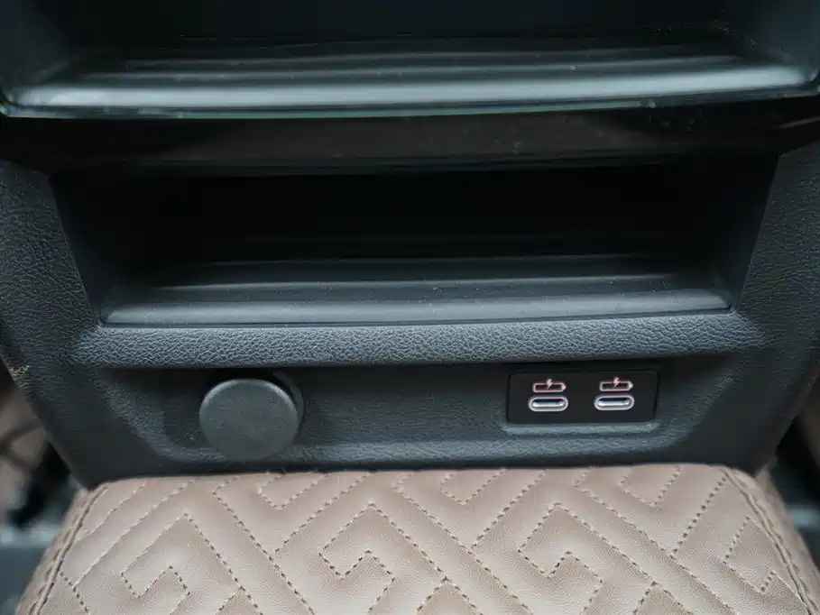 BMW 5 Series 2022 Model Second Facelift 525Li M Sport Package фото 18