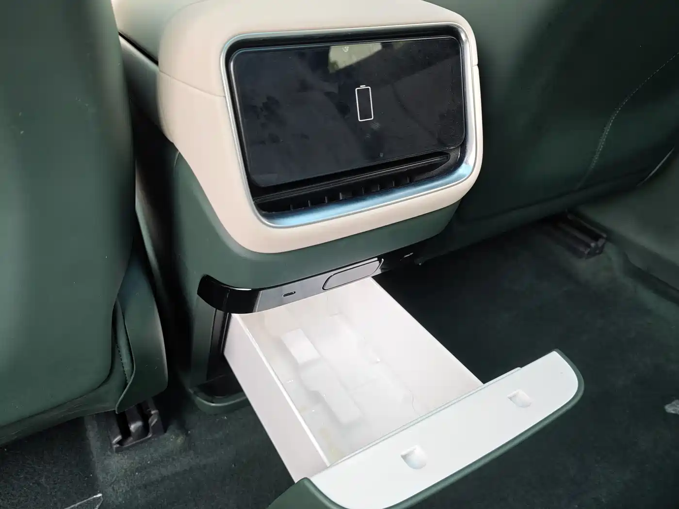 Xiaomi Auto Xiaomi YU7 2025 Ultra Long Range High Performance AWD Max Edition фото 19