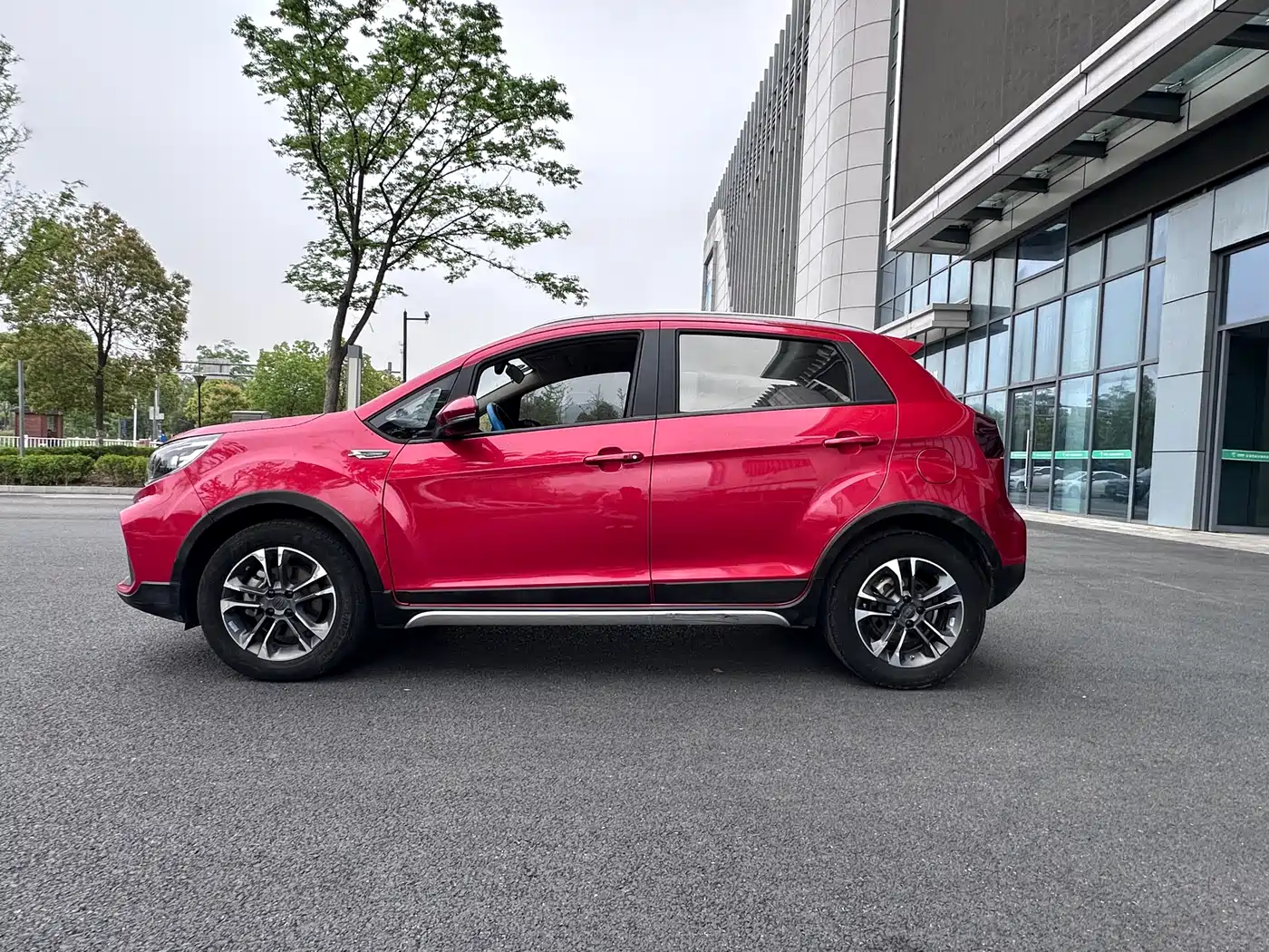 Фото 4 - Geely Vision X3