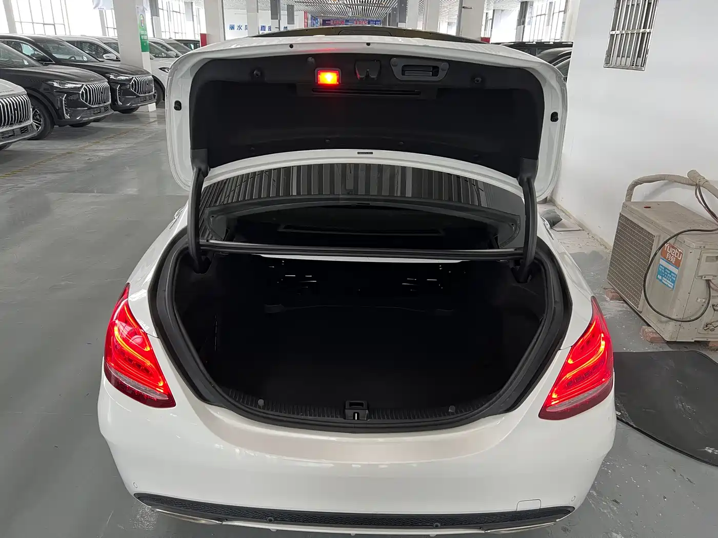 Mercedes-Benz C-Class 2017 C 200 L Sport фото 19