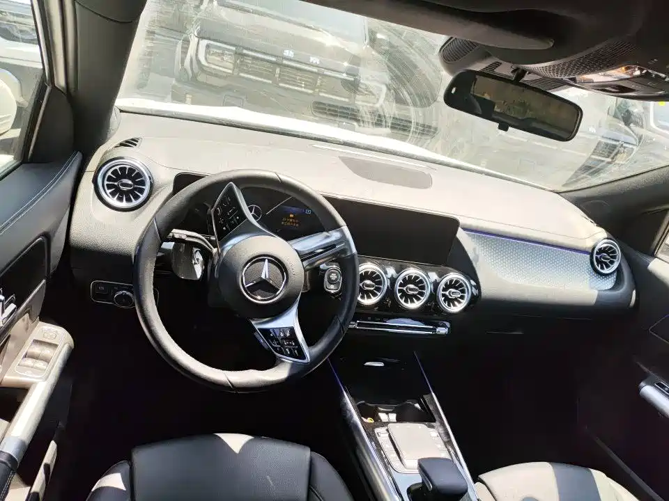 Mercedes-Benz GLA 2024 2024 GLA 220
