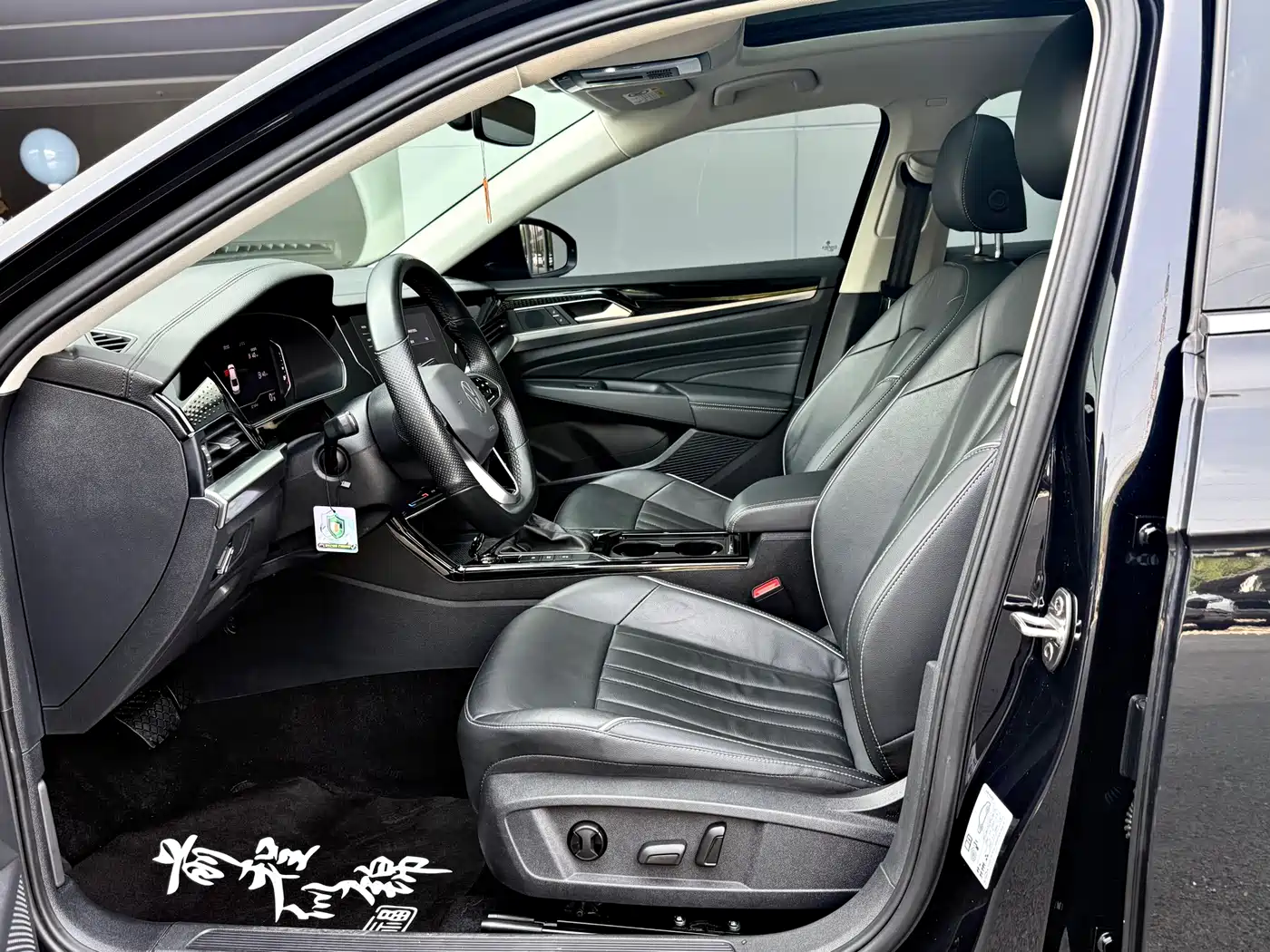 Volkswagen Passat 2024 330TSI Starlight Elite Edition фото 5