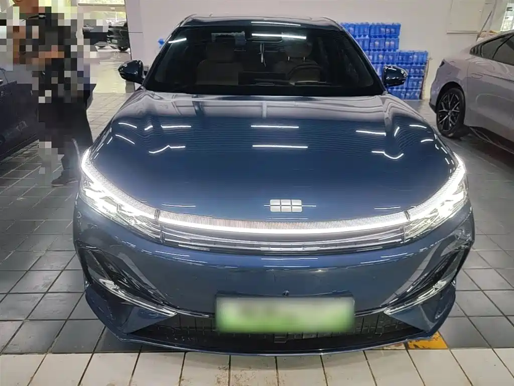 Geely Galaxy Galaxy A7 2025 EM-i фото 3