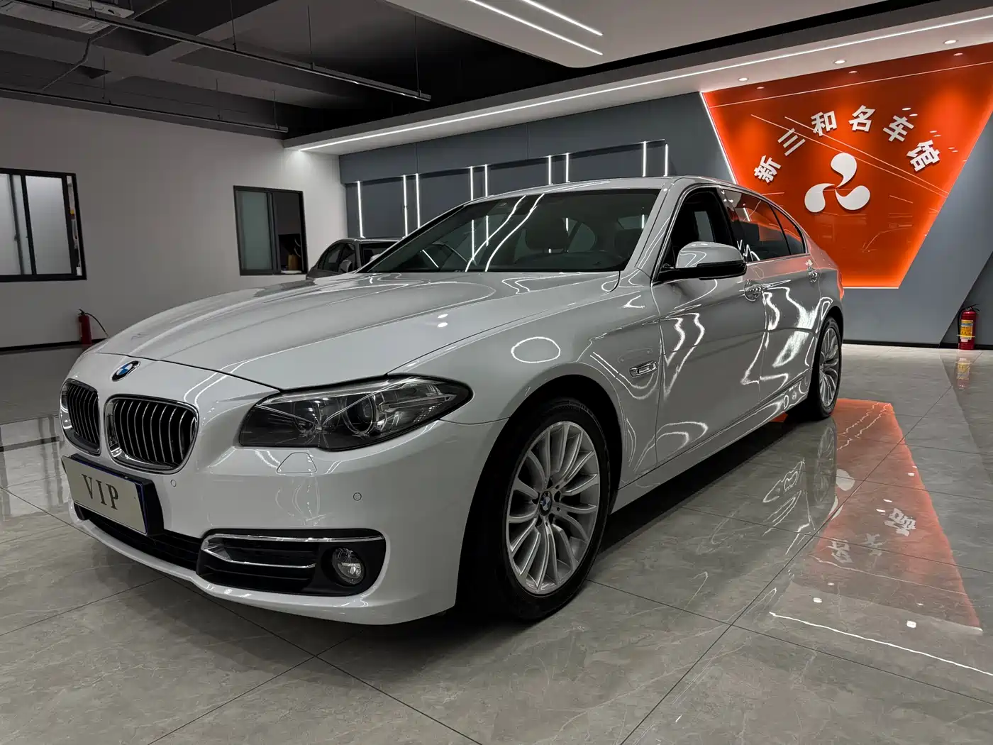 BMW 5 Series 2014 525Li Luxury Design Package