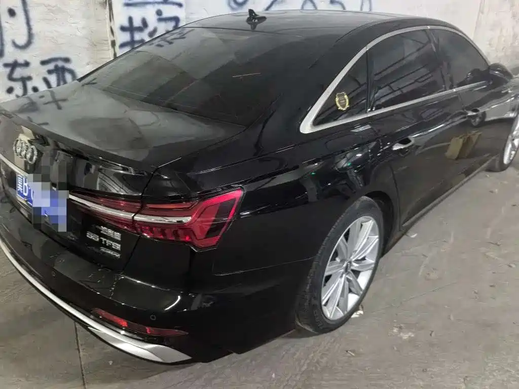 Audi A6L 2021 45 TFSI quattro Exclusive Elegance фото 3