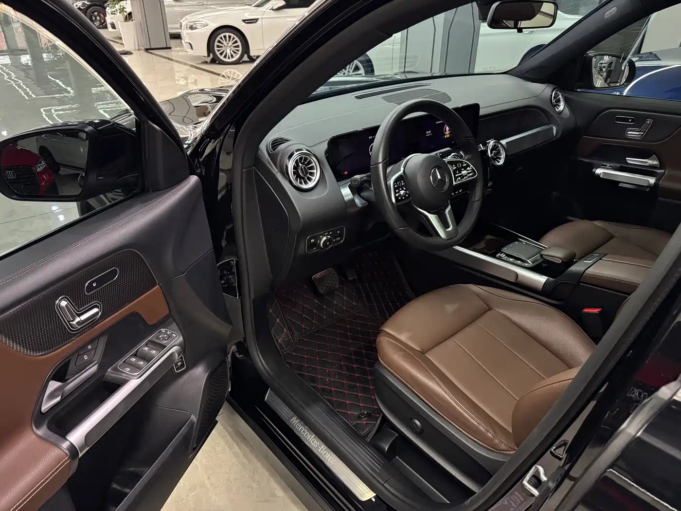 Mercedes-Benz GLB 2023 GLB 220 Dynamic фото 7