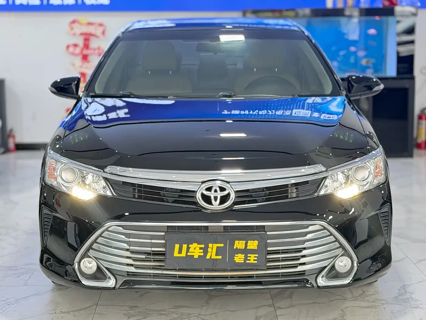 Toyota Camry 2015 2.0G Leading Edition фото 2