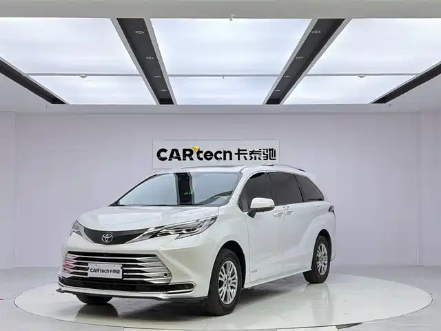 Toyota Sienna 2023 2.5L Hybrid Comfort Edition