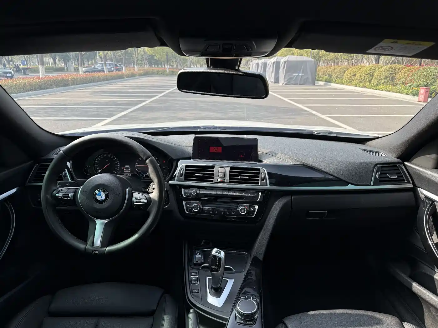 BMW 3 Series GT 2019 320i M Sport Model фото 10