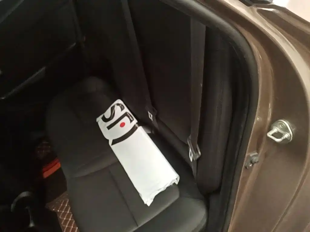 Kia K2 2017 2015 Sedan 1.4L AT GLS