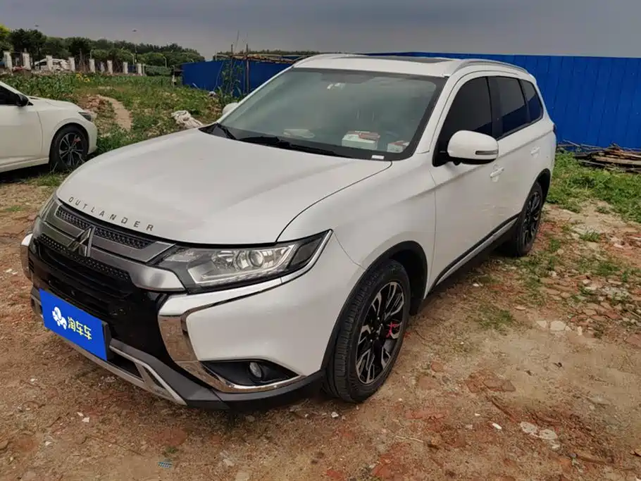 MITSUBISHI OUTLANDER