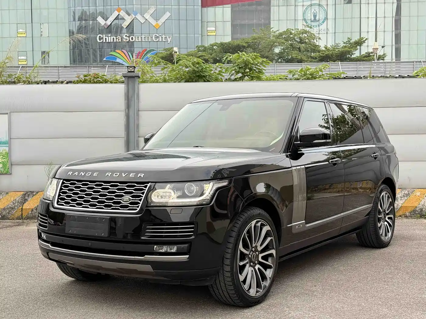 Land Rover Range Rover 2015 3.0 TDV6 Vogue SE Genesis Extended Edition
