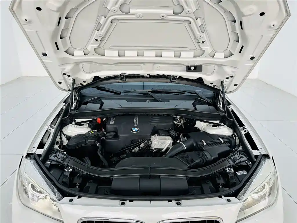 BMW X1 2015 Model sDrive18i Fashion Advanced Edition фото 24