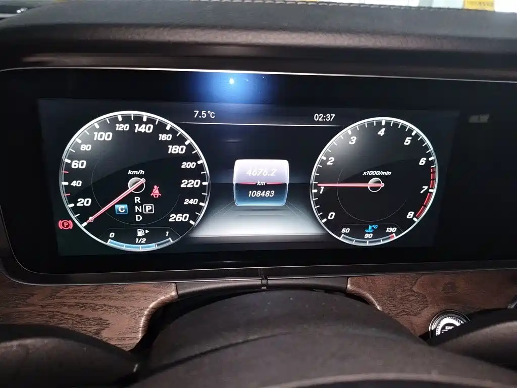 Mercedes-Benz E-Class 2016 E 300 L Luxury фото 4