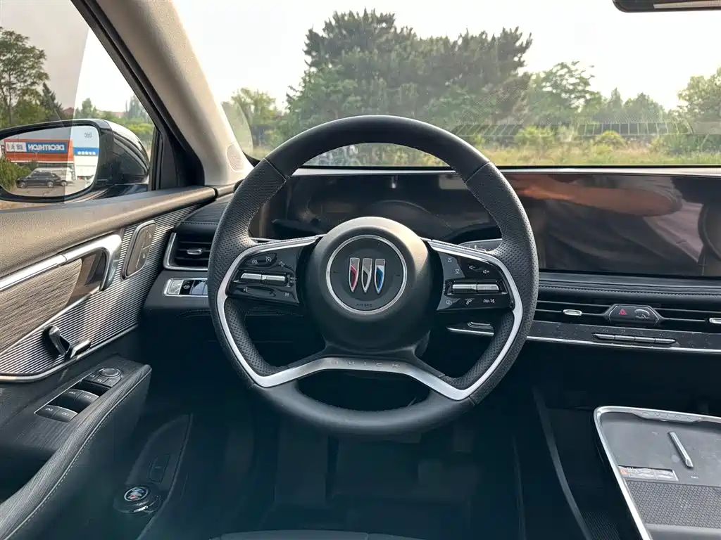 BUICK LACROSSE