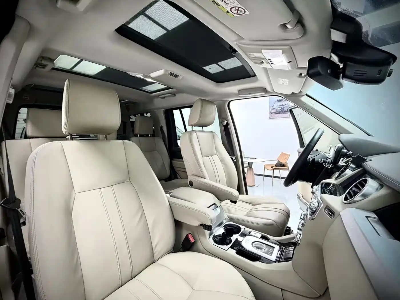 Land Rover Discovery 2016 3.0 SC V6 SE фото 7