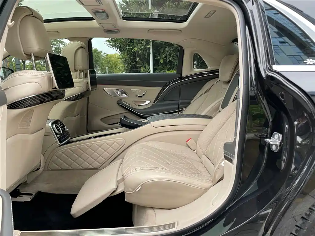 Mercedes-Benz Maybach S-Class 2018 Model S 680 фото 12