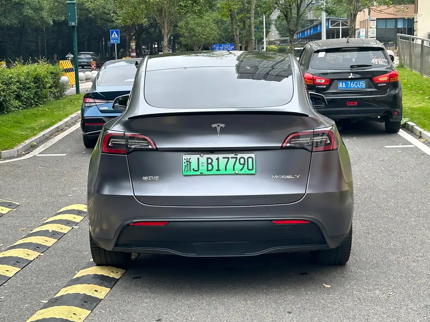 Фото 14 - Tesla Model Y