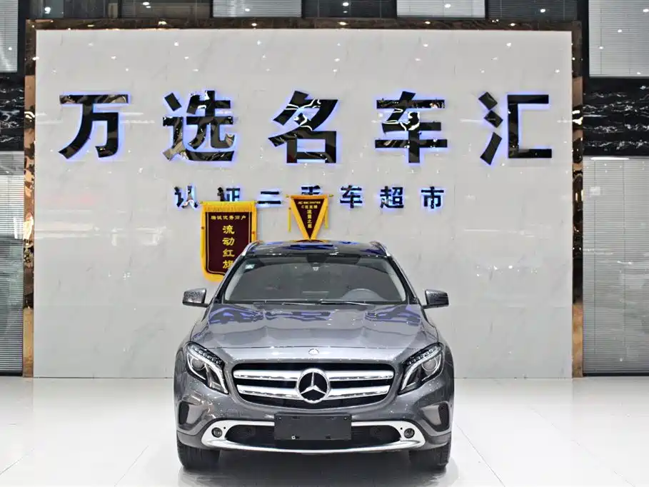 Mercedes-Benz GLA 2016 GLA 220 4MATIC Fashion
