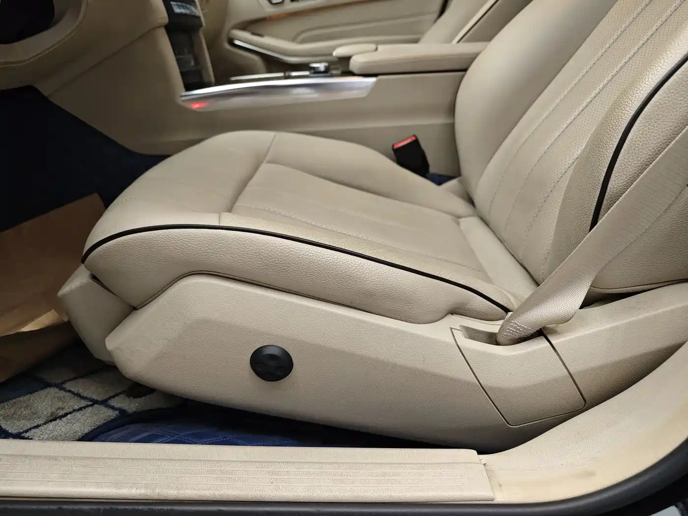 Mercedes-Benz E-Class 2015 E 260 L фото 11