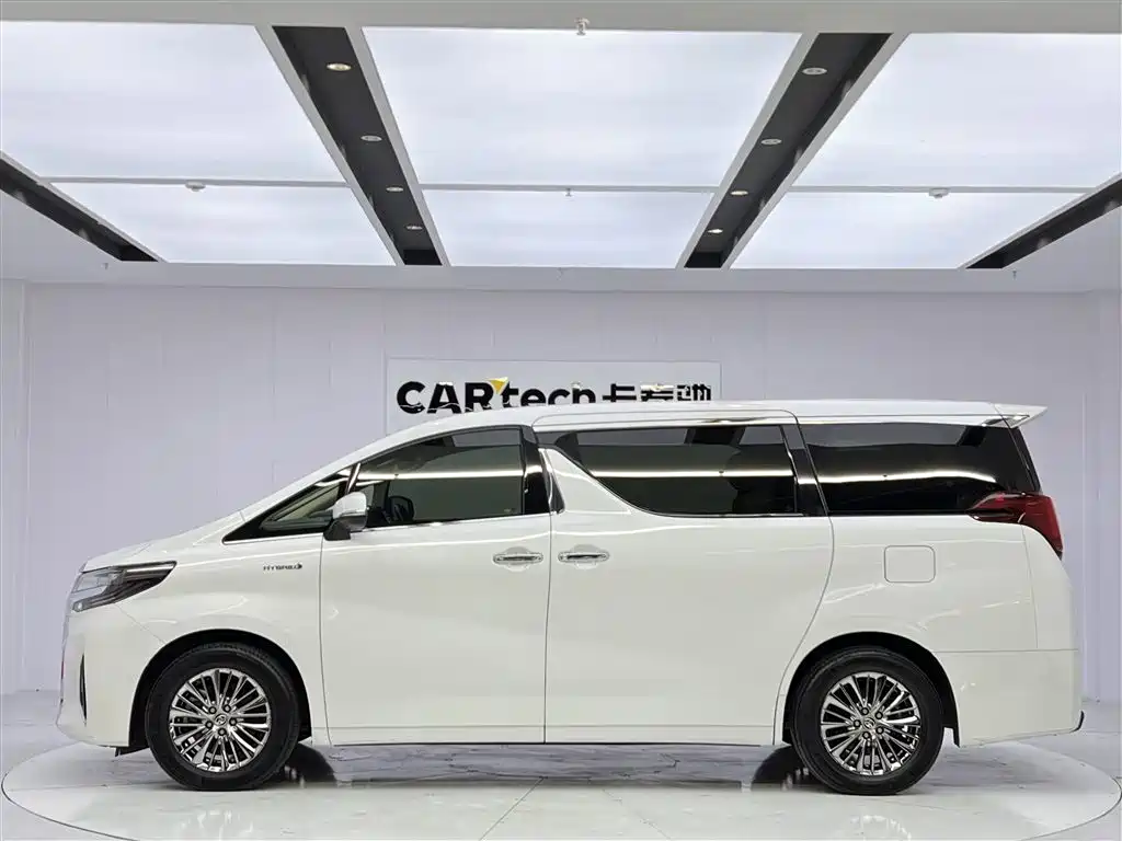 Toyota Alphard 2019 Hybrid 2.5L Luxury фото 8