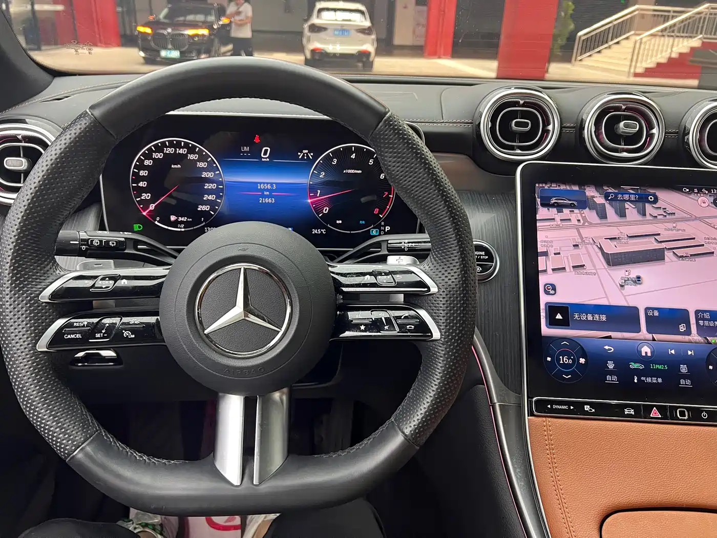 Mercedes-Benz GLC 2024 GLC 260 L 4MATIC Luxury 5-seater фото 7