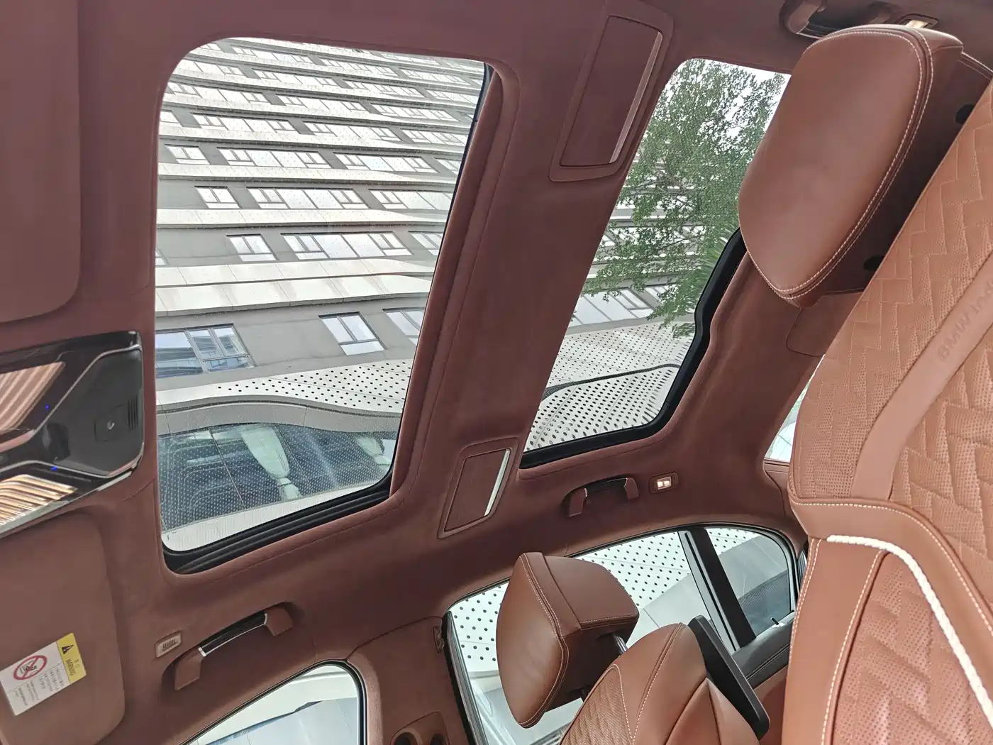 BMW 7 Series 2019 740Li xDrive Executive M Sport Package фото 15