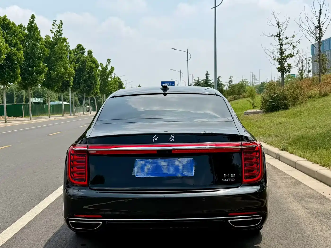 Hongqi H9 2022 2.0T Smart Connect Flag Joy Edition фото 8