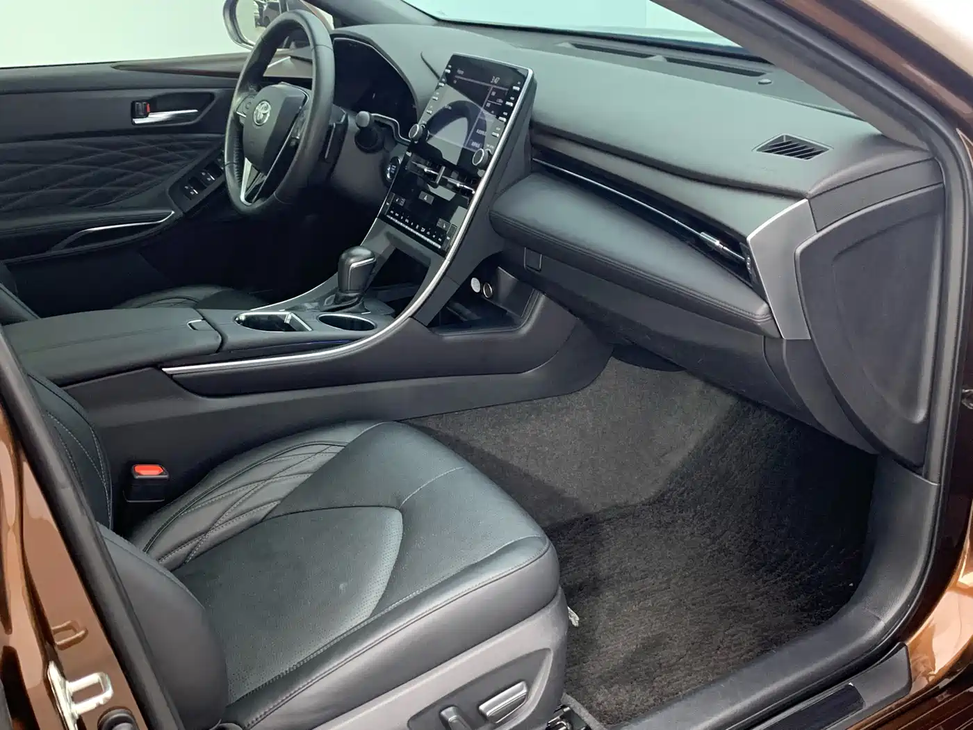 Toyota Avalon 2019 2.5L Touring Premium (China V) фото 12