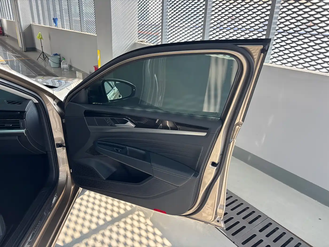 Volkswagen Passat 2022 330TSI Elite Edition фото 14