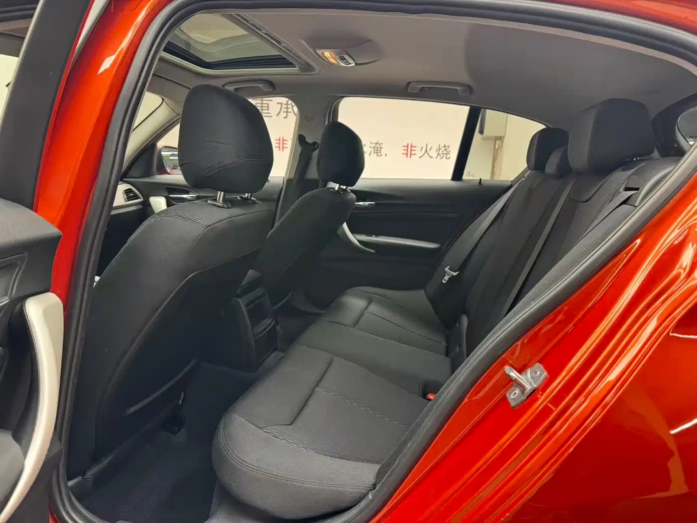BMW 1 Series (Import) 2013 Facelift 116i Urban Model фото 12