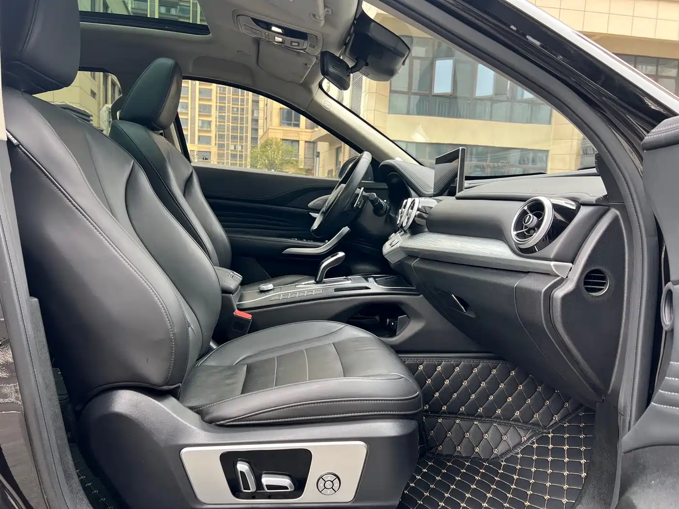 WEI PAI WEI BRAND VV7