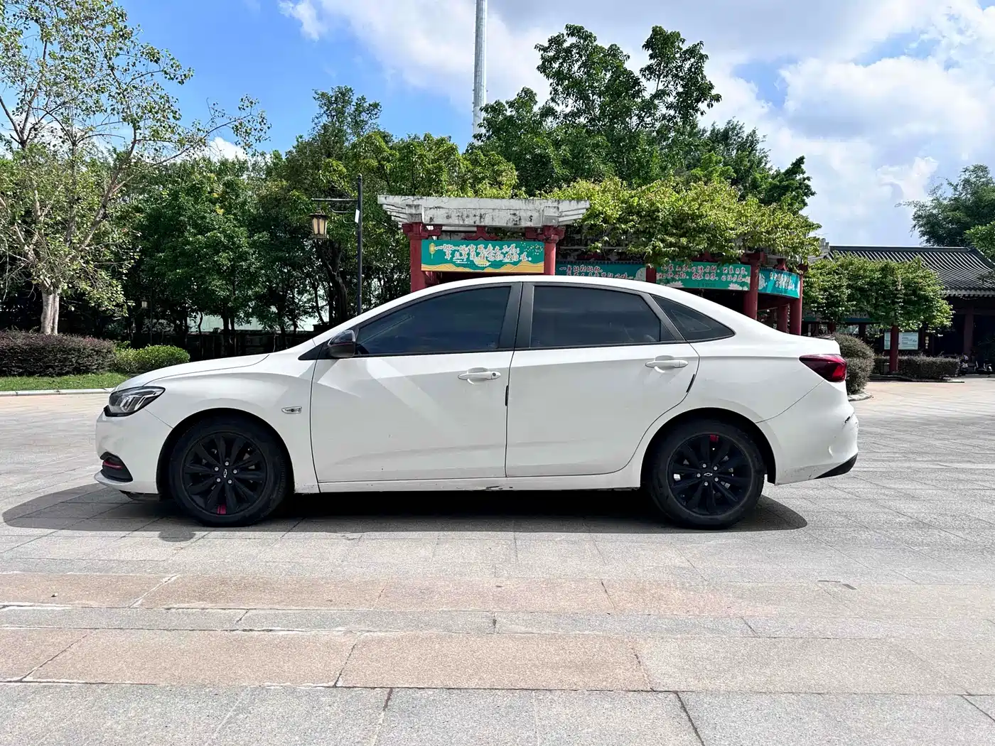 CHEVROLET CRUZE