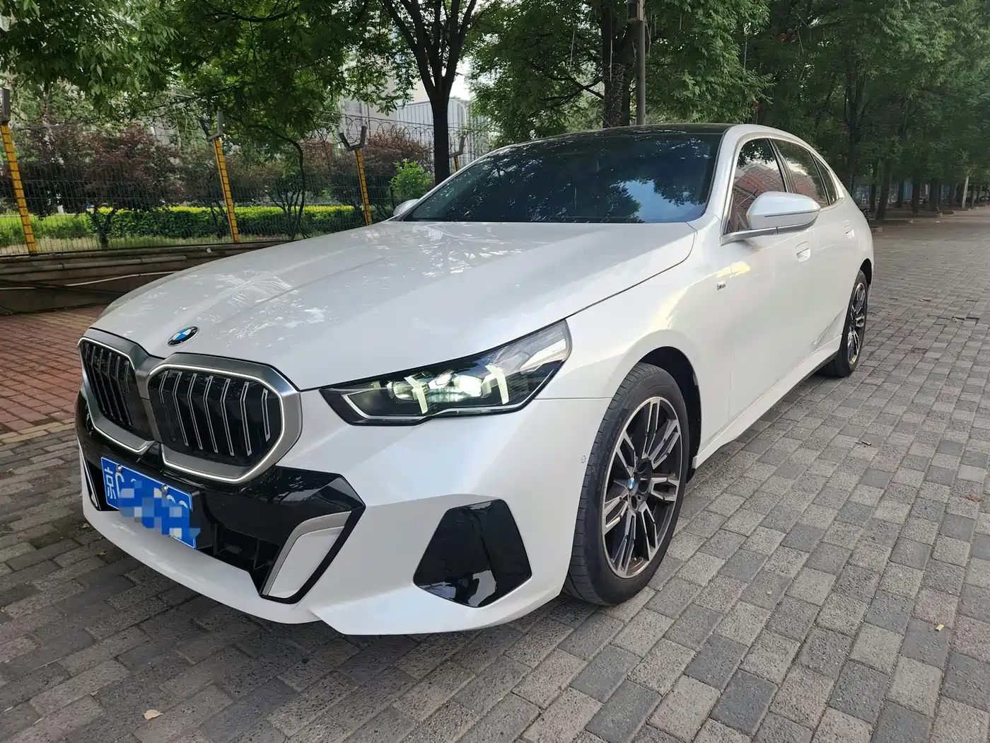 BMW 5 Series 2024 525Li M Sport Package