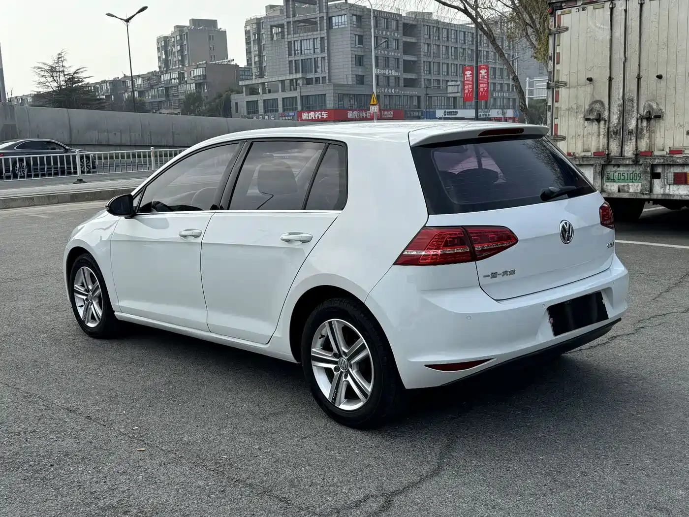 Volkswagen Golf 2016 1.6L Automatic Comfort фото 3