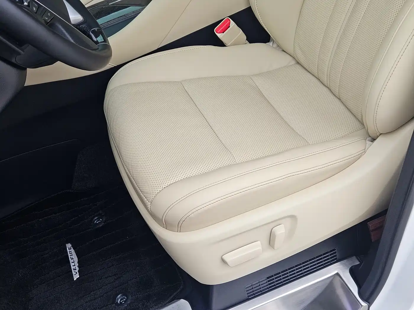 Toyota Vellfire 2021 Crown Hybrid 2.5L HV Premium Edition фото 11