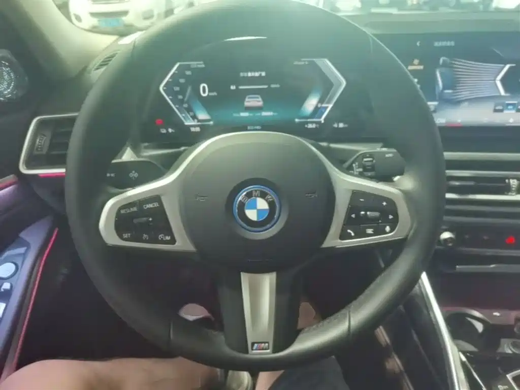 BMW i3 2024 eDrive 35 L фото 11