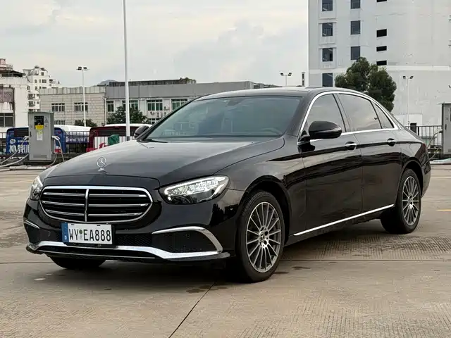 Mercedes-Benz E-Class 2022