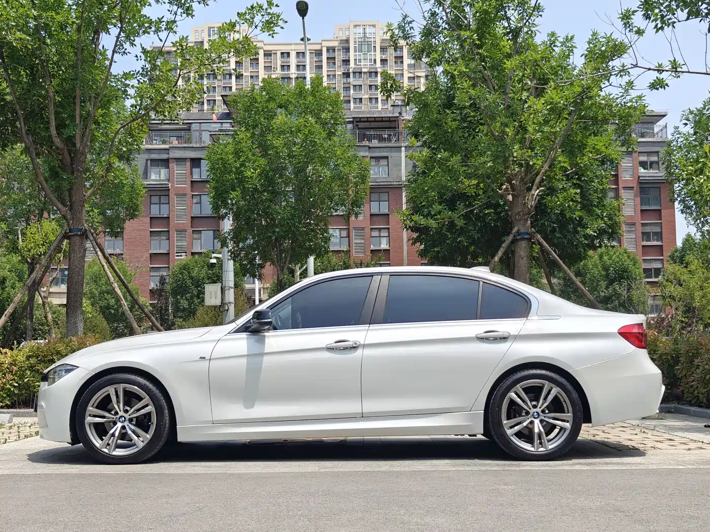 BMW 3 Series 2017 320Li Fashion фото 5