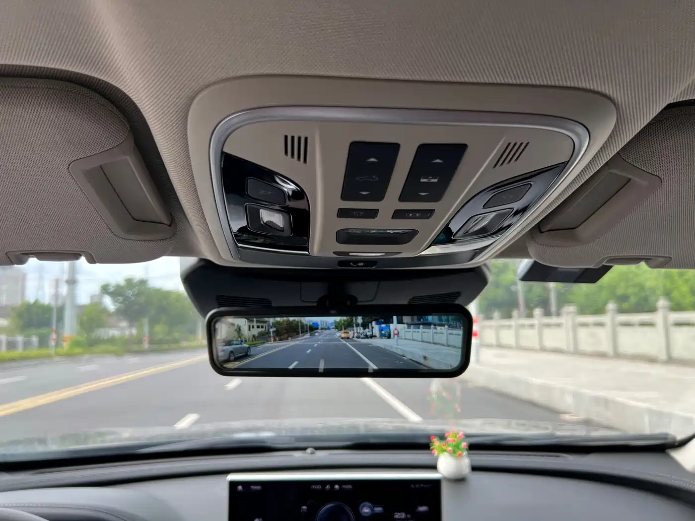 WEI PAI WEI BRAND VV7