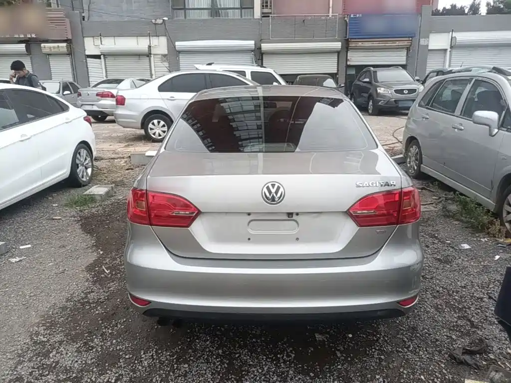 Фото 6 - Volkswagen Sagitar
