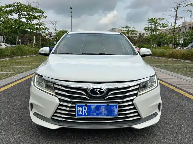 soueast southeast-a5-wing-dance