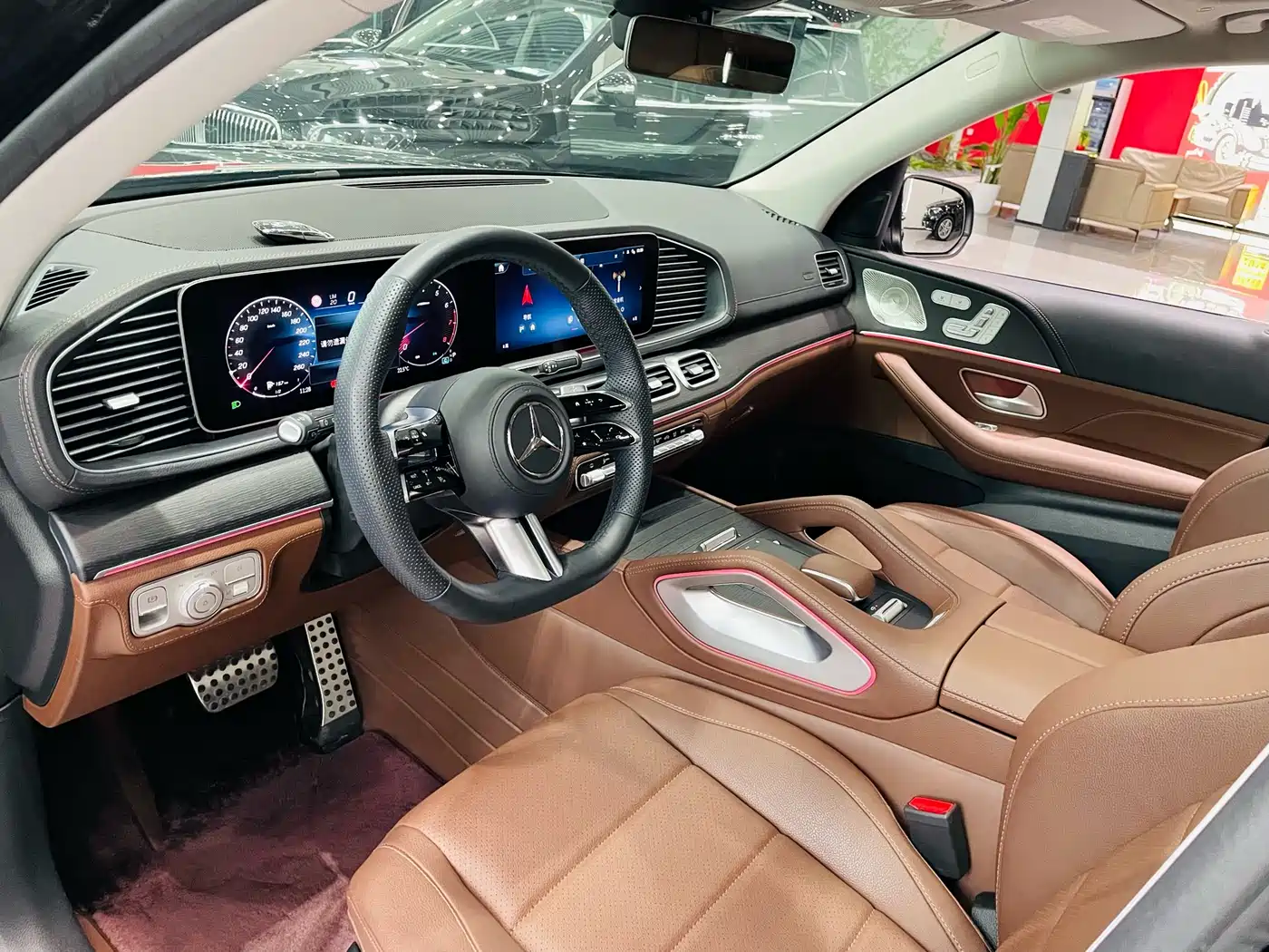 Mercedes-Benz GLS 2024 GLS 450 4MATIC Fashion Edition фото 10