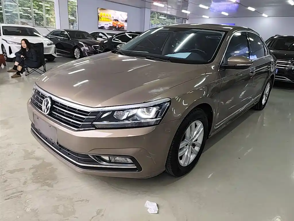 Volkswagen Passat 2016 330TSI DSG Honor Edition
