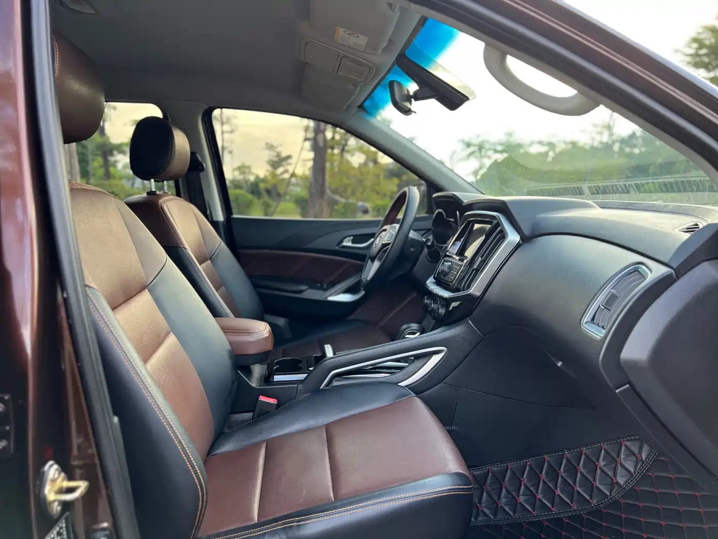 Jiangling Yusheng S350 2016 2016 2.0T Automatic 2WD Gasoline Luxury 5-seater
