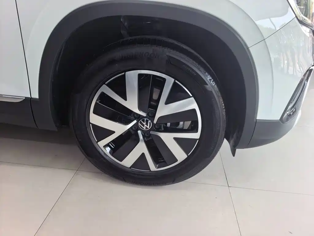 Volkswagen Tayron 2026 2024 330TSI 2WD Luxury Plus Advanced