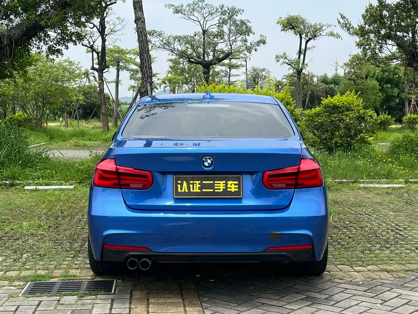 BMW 3 Series 2017 320i M Sport фото 13