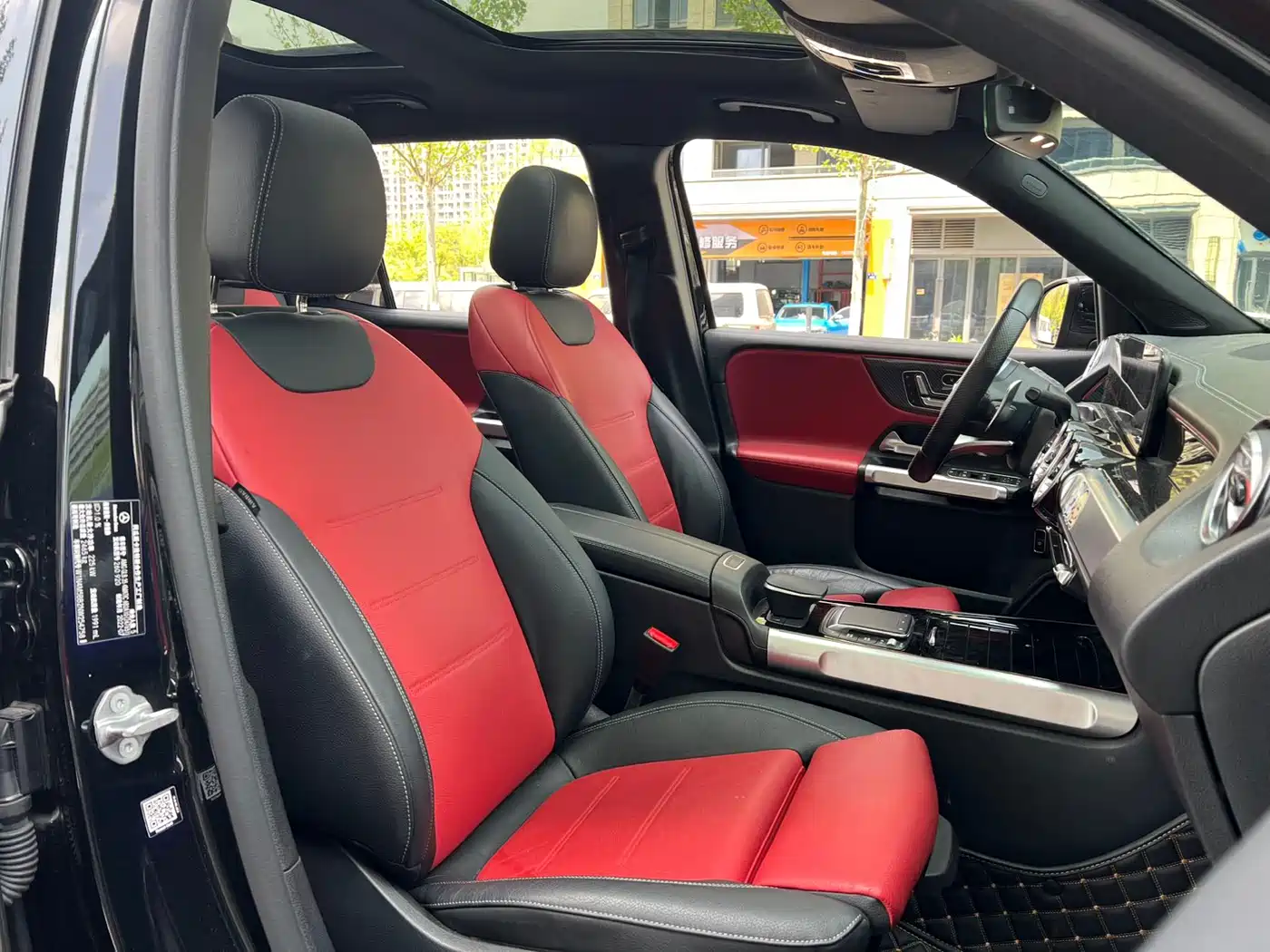 MERCEDES-BENZ GLB AMG