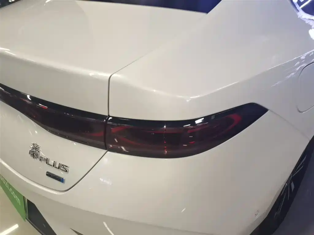 BYD Qin PLUS 2025 DM-i Smart Drive Edition 55KM Surpassing Type фото 8