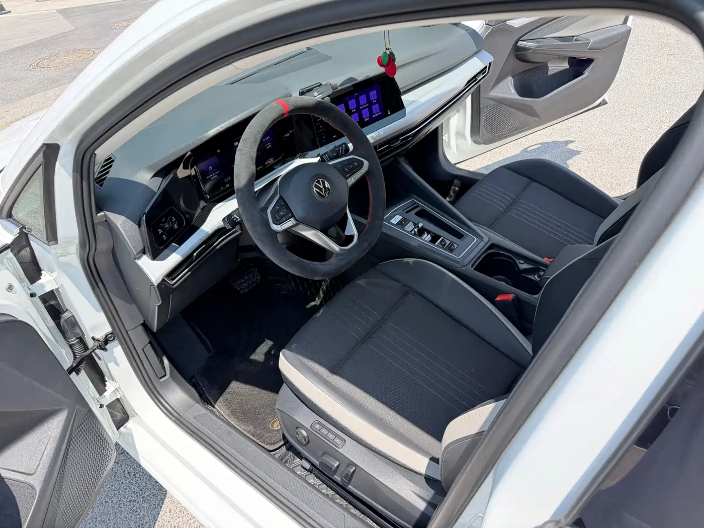 Volkswagen Golf 2023 Facelift 280TSI DSG Pro фото 21